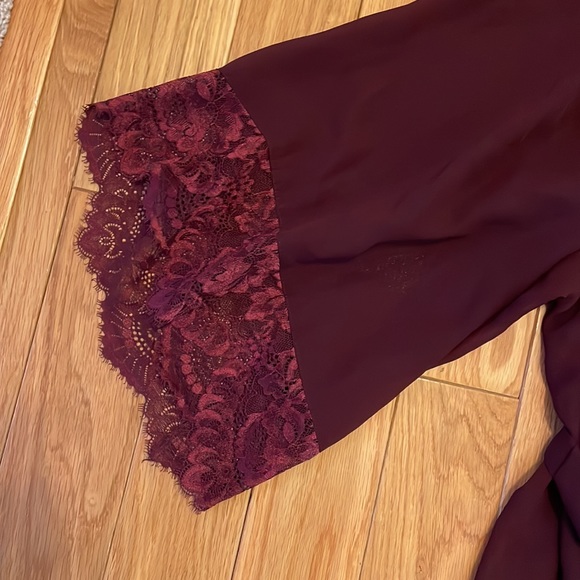 La Senza Burgundy Kimono Style Sheer Robe with Lace Sleeves - Picture 2 of 3